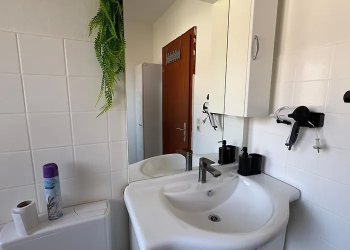 Drei- Self Check-in, In Suedbahnhof דירה באד אויינהאוזן